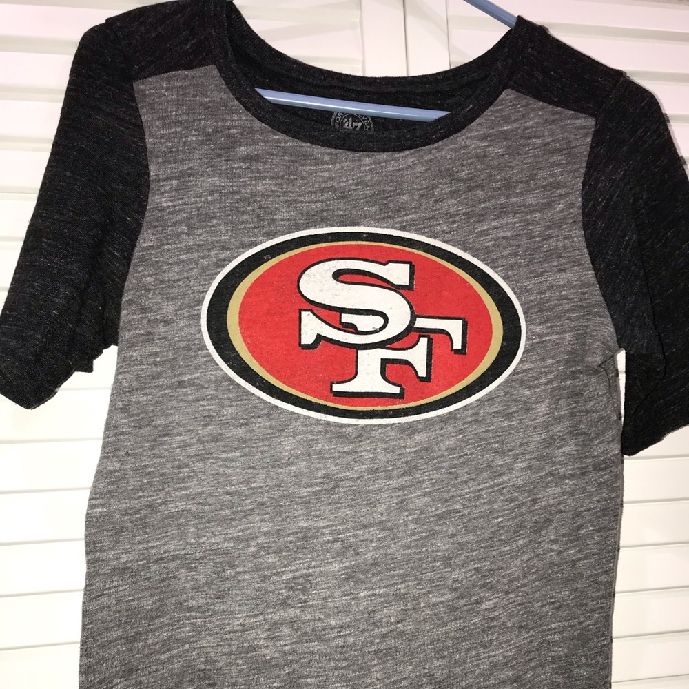Women’s size small 49er T-shirt